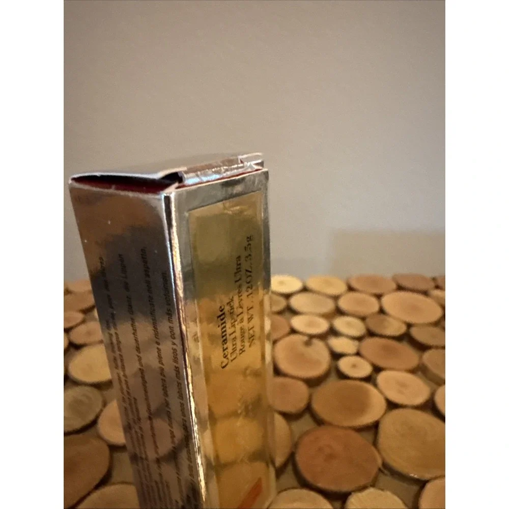 ELIZABETH ARDEN ~ CERAMIDE‎ ULTRA LIPSTICK ~ # 01 ROUGE ~ 0.12 OZ Flaw